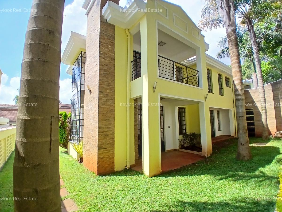 5 Bed Townhouse with En Suite in Lavington - 4