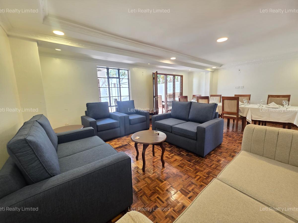 6 Bed Townhouse with En Suite in Langata - 3