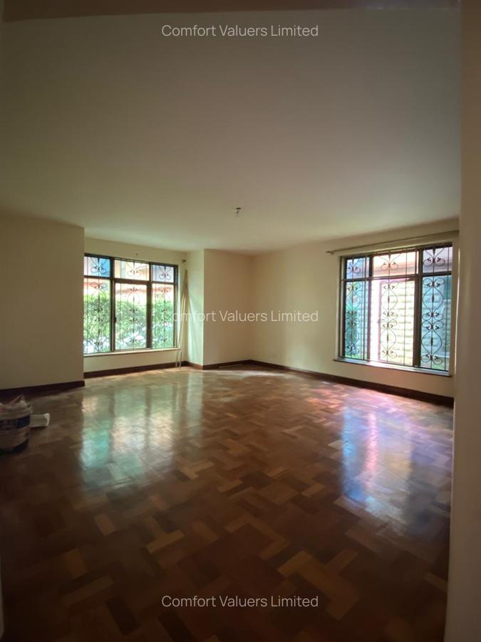 6 Bed Townhouse with En Suite at Near State House Road - 15