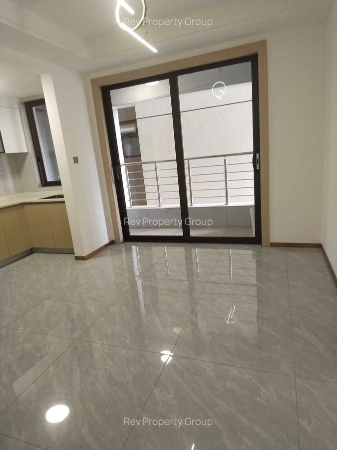 2 Bed Apartment with En Suite in Riverside - 5