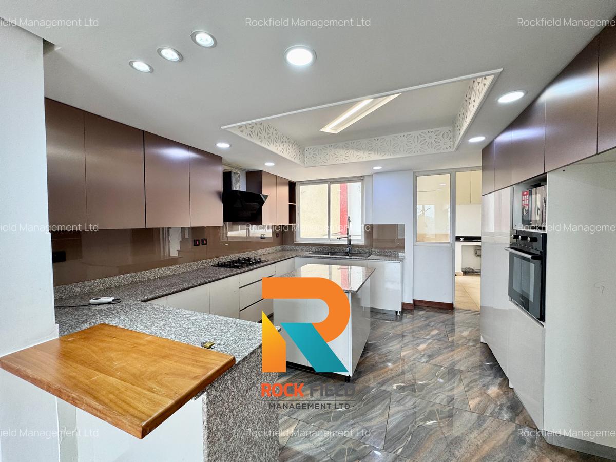 4 Bed Apartment with En Suite in General Mathenge - 1