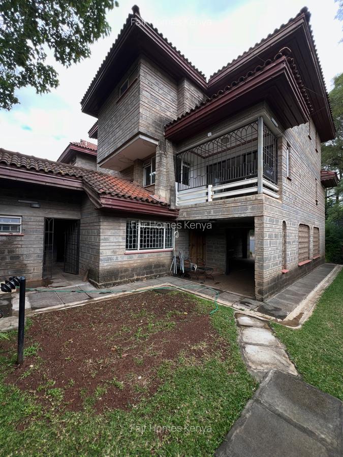5 Bed Townhouse with En Suite at James Gichuru - 9