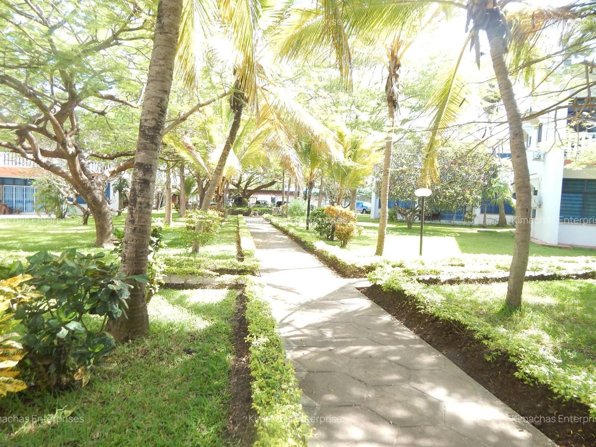 1 Bed Apartment with En Suite at 1St Avenue - 4
