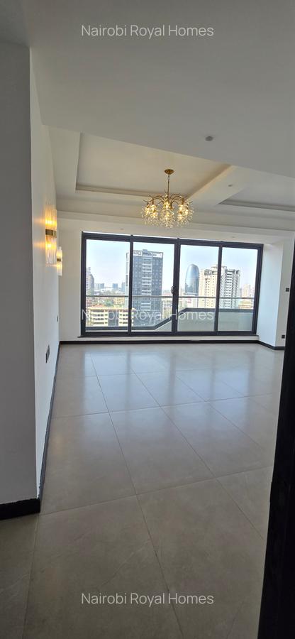 4 Bed Apartment with En Suite at Riverside - 6