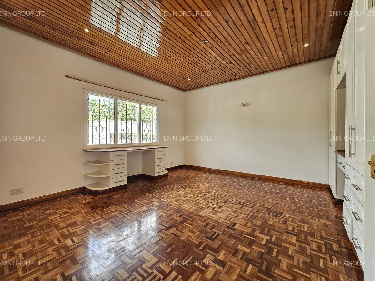 8 Bed House with En Suite at Spring Valley Rd - 20