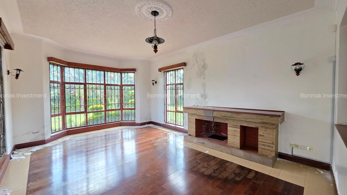 5 Bed Townhouse with En Suite at Runda Park - 9
