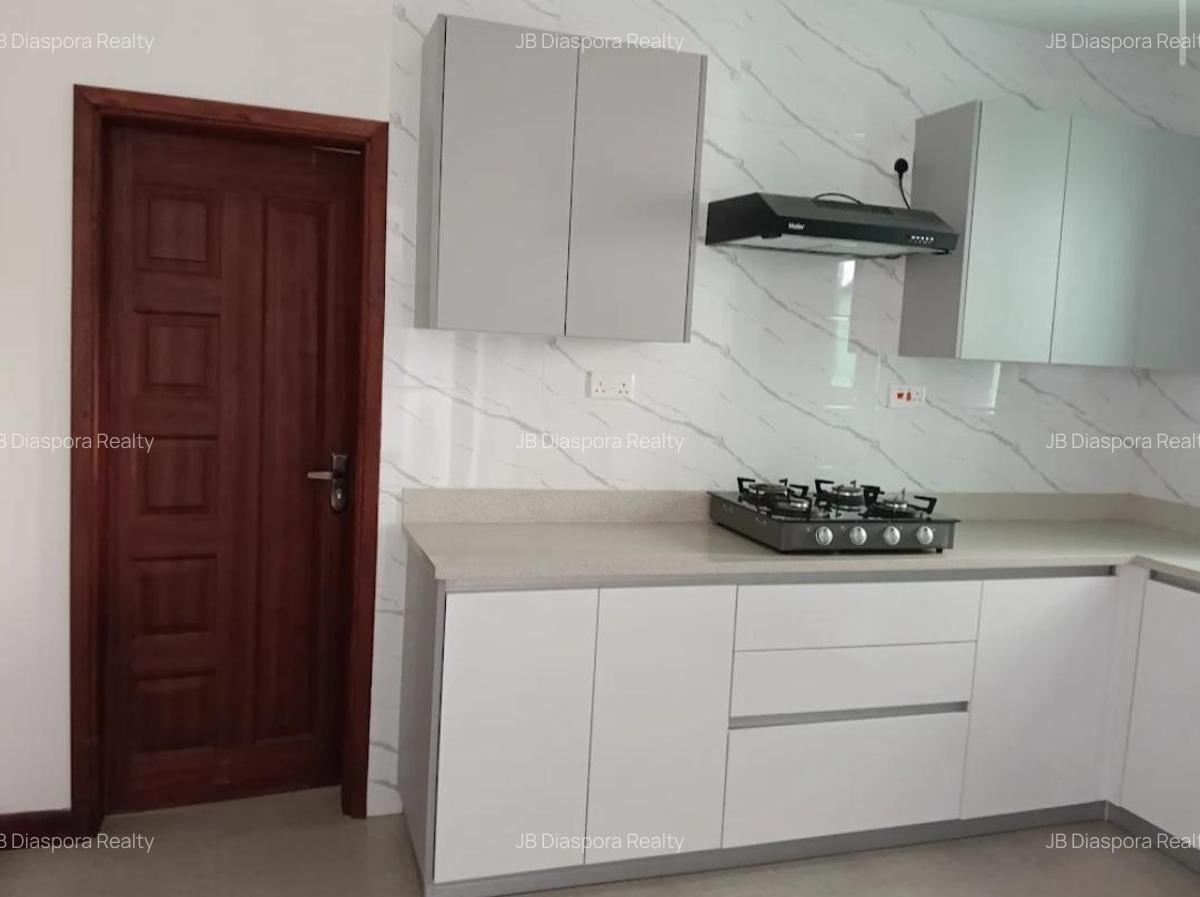3 Bed Apartment with Staff Quarters in Parklands - 4
