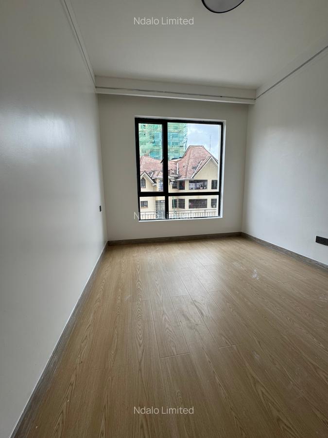 1 Bed Apartment with En Suite at Lavington - 8