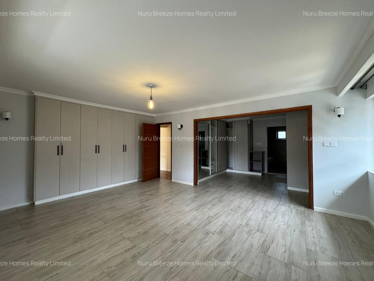 4 Bed Townhouse with En Suite in Lavington - 18