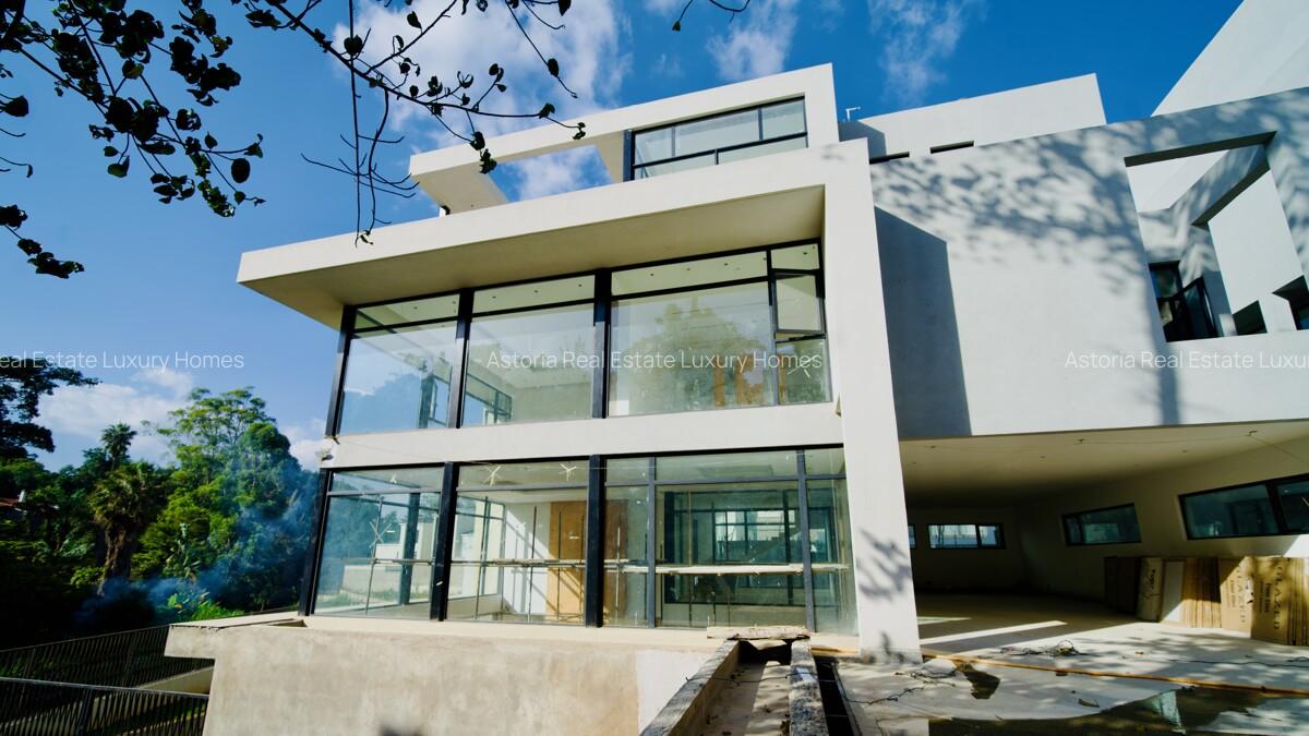 5 Bed Villa with En Suite at 2026-187 * 11.07 - 2
