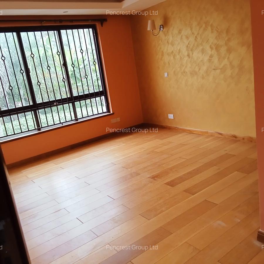 4 Bed Townhouse with En Suite in Lavington - 14