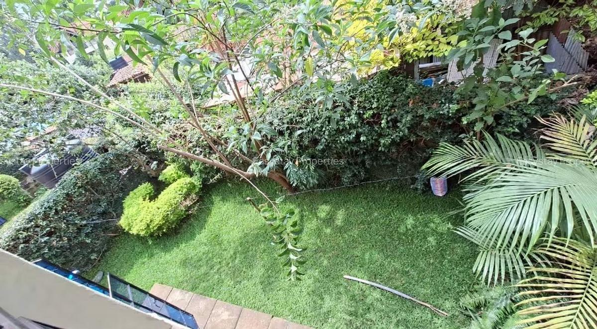 4 Bed Townhouse with En Suite in Lavington - 1