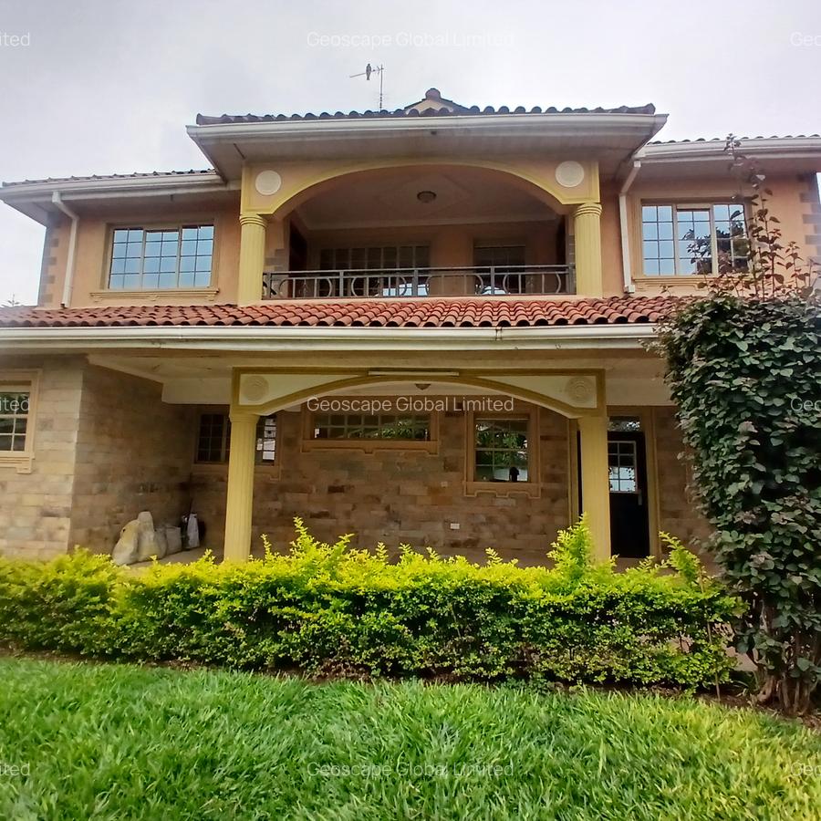 5 Bed House with En Suite in Runda - 12