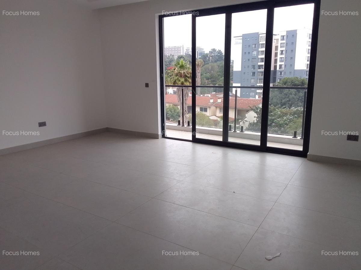 3 Bed Apartment with En Suite in Westlands Area - 14