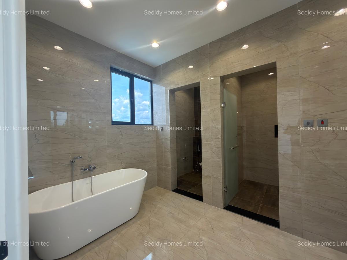 5 Bed Villa with En Suite in Lavington - 16