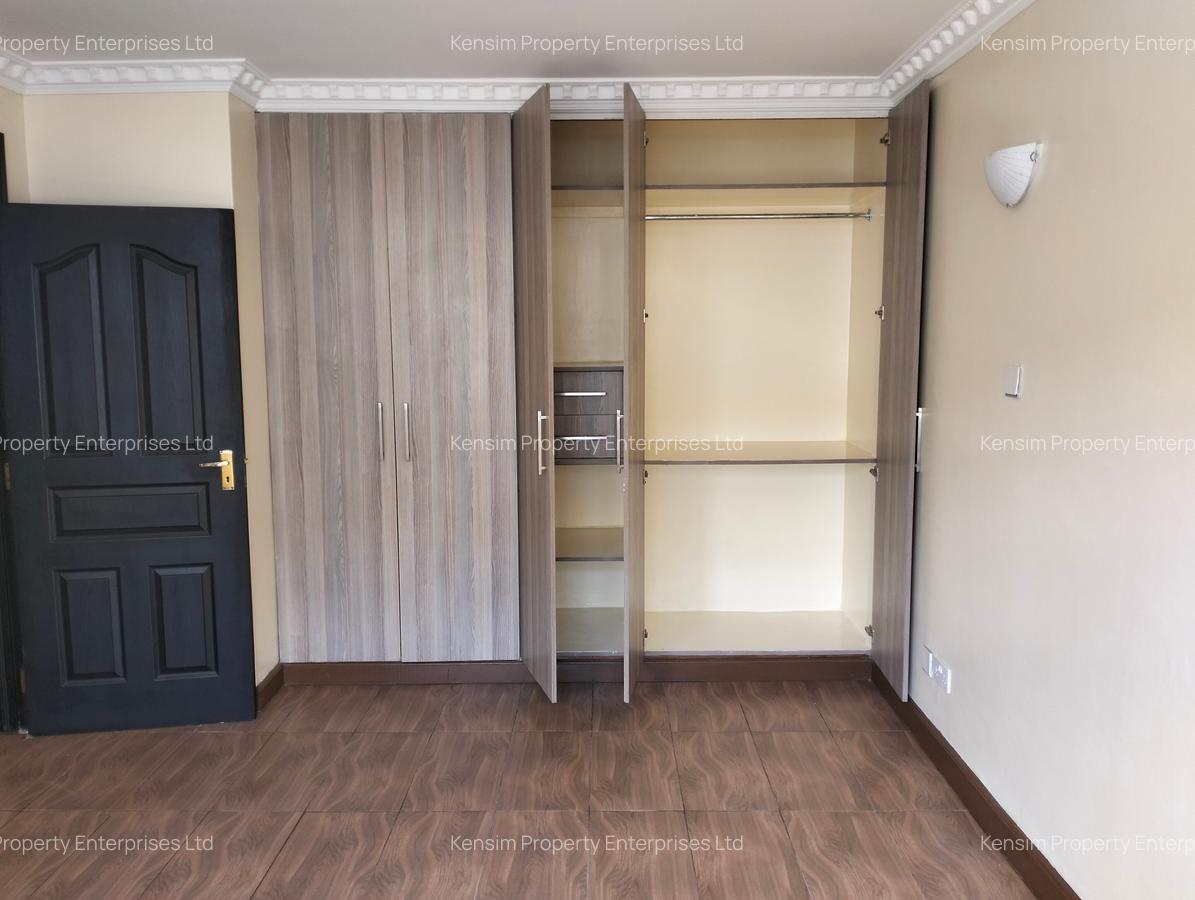 5 Bed Townhouse with En Suite in Lavington - 16