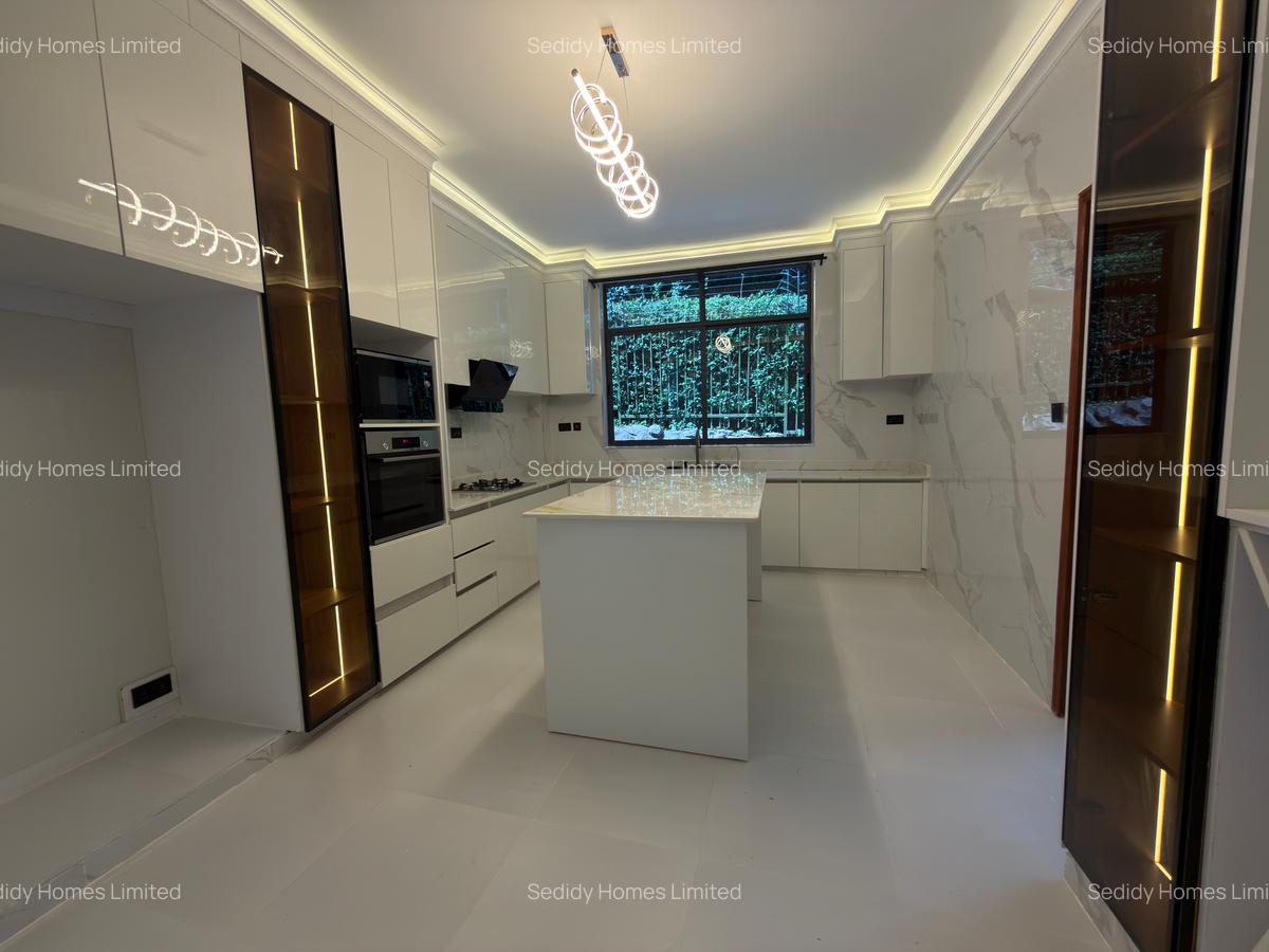 6 Bed Villa with En Suite in Karen - 6
