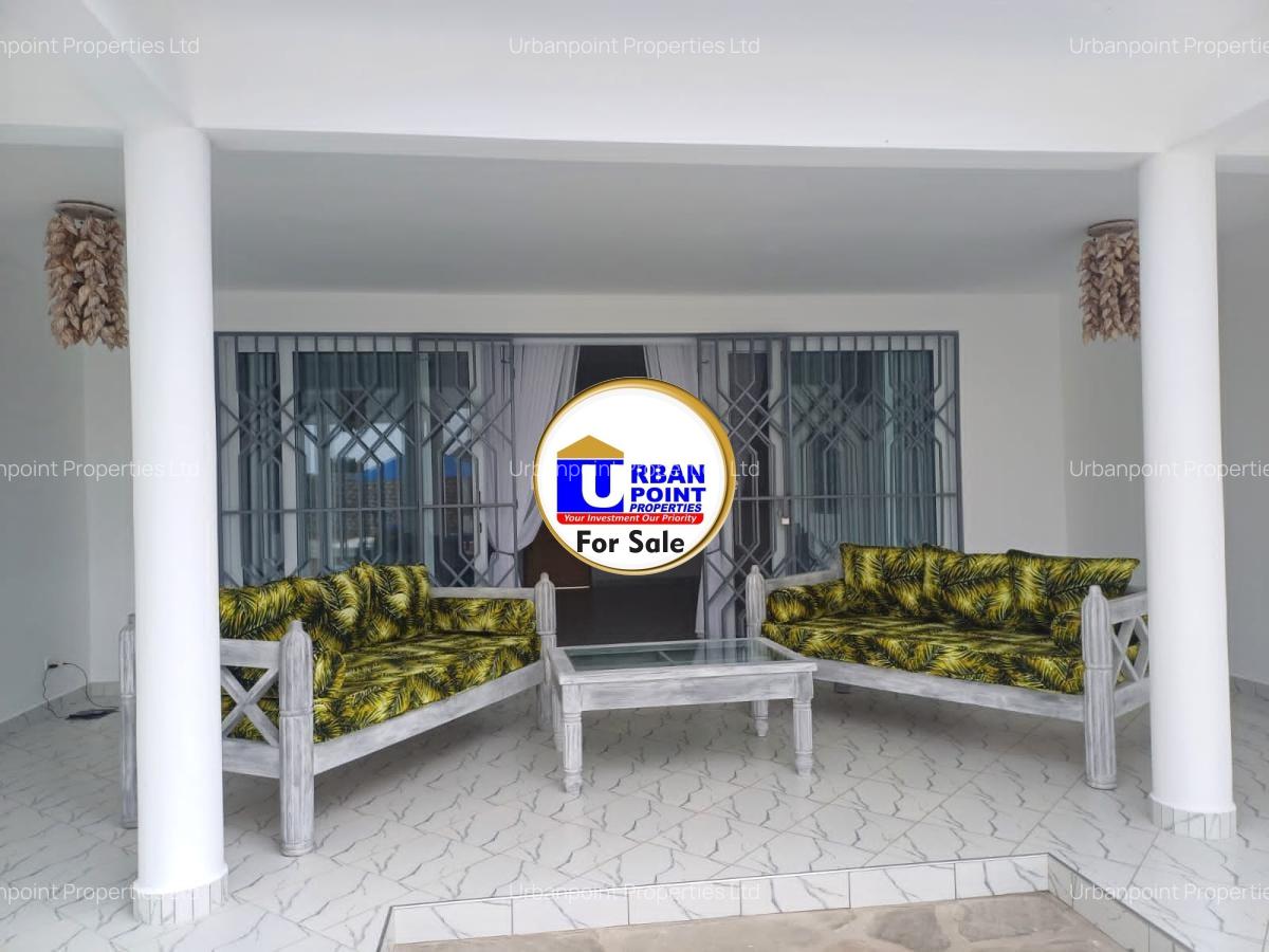 2 Bed House with En Suite in Watamu - 3