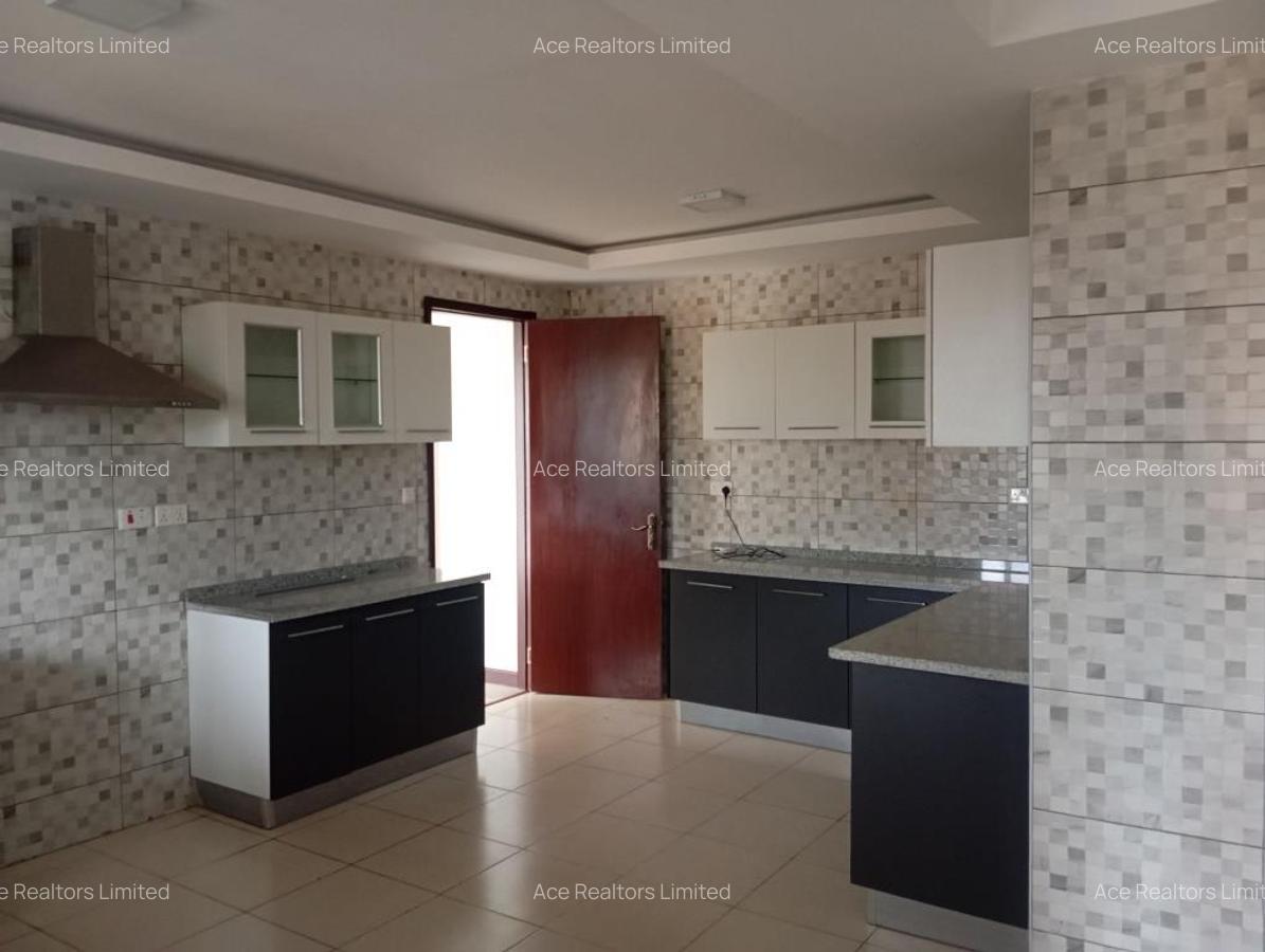 5 Bed Apartment with En Suite at Spring Valley - 7