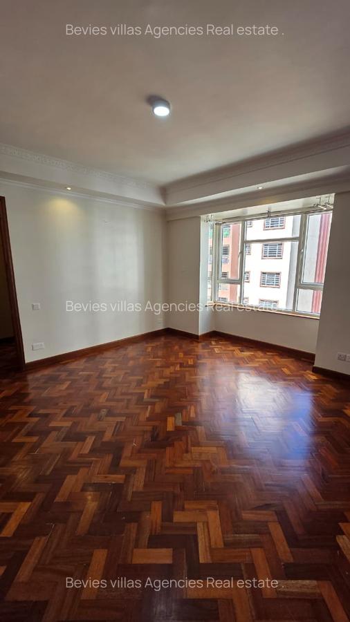 4 Bed Apartment with En Suite at Parklands - 13