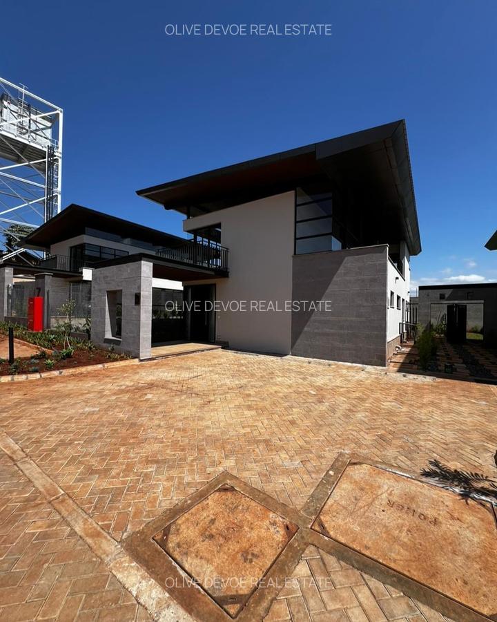 4 Bed Villa with En Suite in Runda - 2