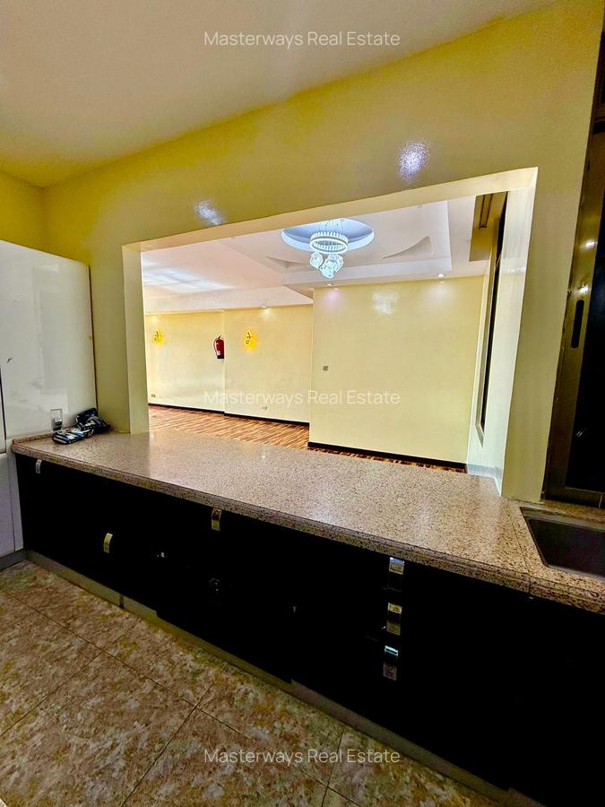 3 Bed Apartment with En Suite in Parklands - 12