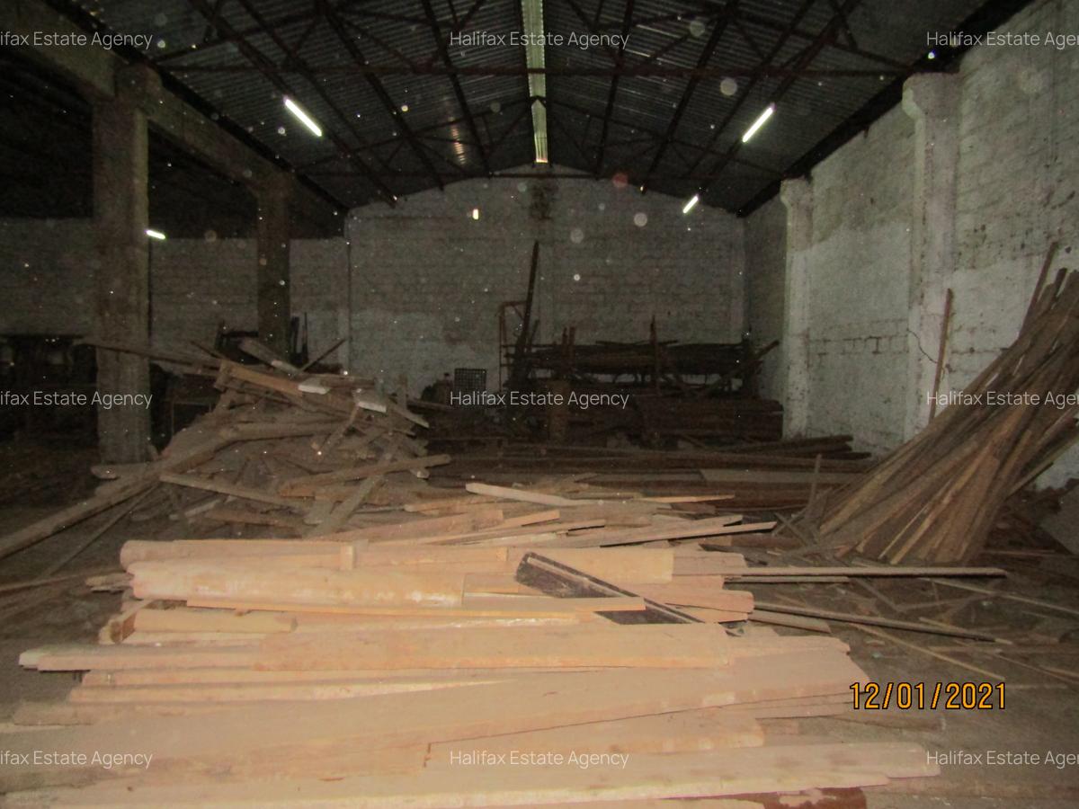 Warehouse with Parking in South C - 8