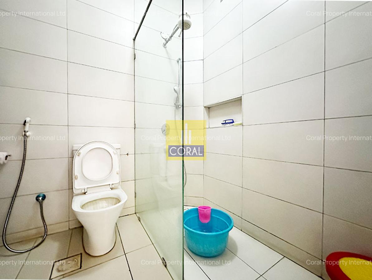 4 Bed Apartment with Parking in Parklands - 6