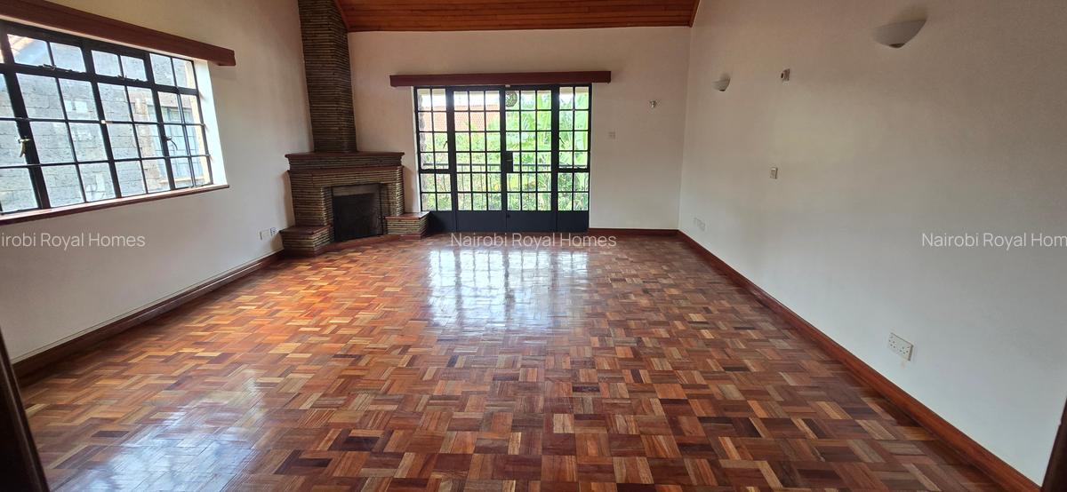 5 Bed Townhouse with En Suite at Lavington Green - 9