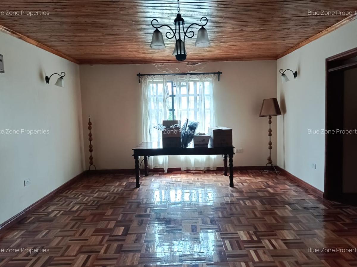 5 Bed House with En Suite at Off Mimosa Rd - 6