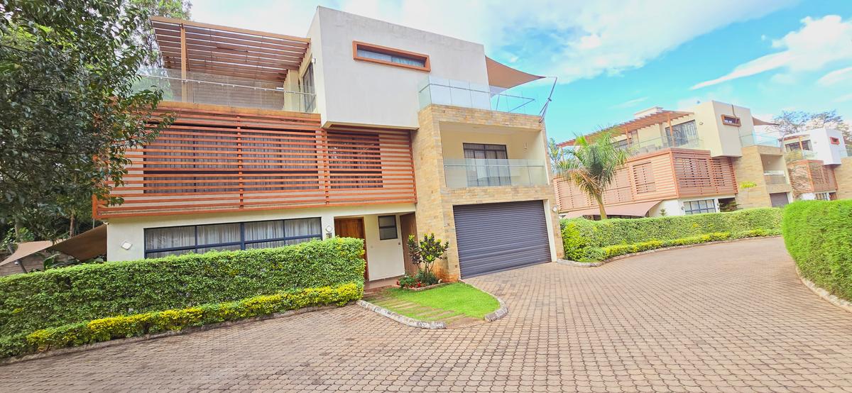 4 Bed Townhouse with En Suite at Convent Drive - 2