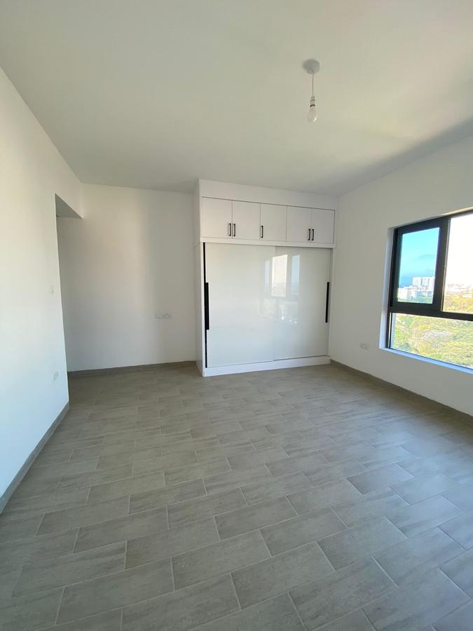 2 Bed Apartment with En Suite at Hundreds Streets - 5