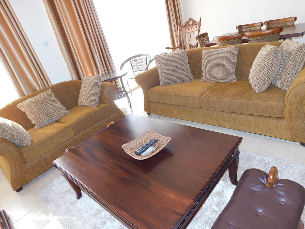 Serviced 3 Bed Apartment with En Suite in Nyali Area - 17