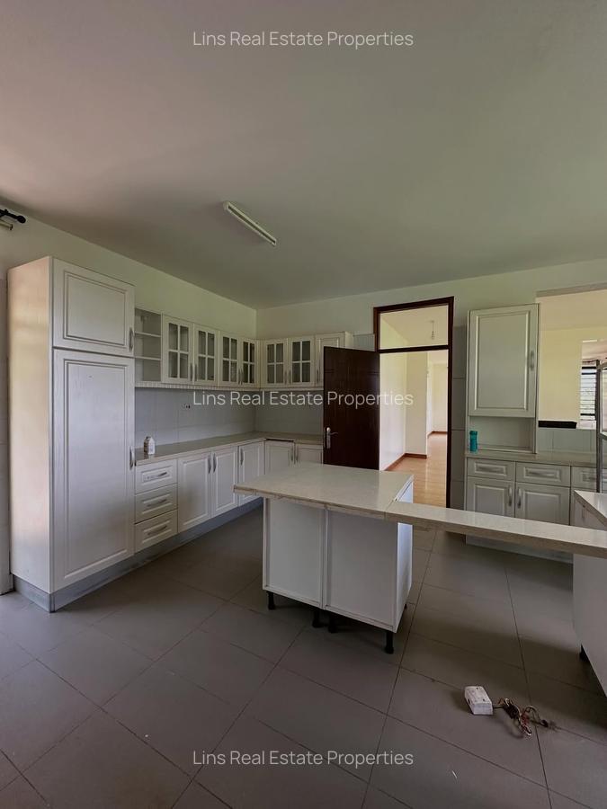 5 Bed Townhouse with En Suite in Runda - 8