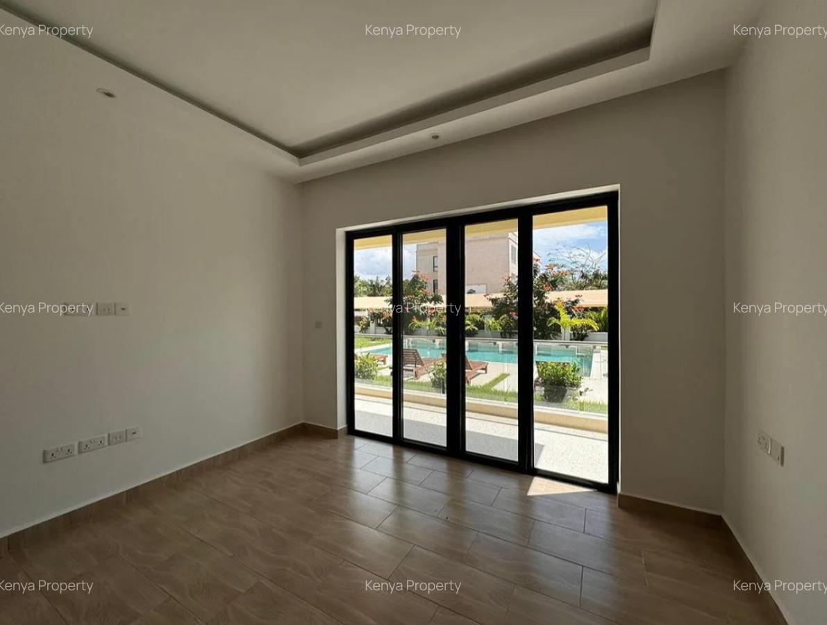 2 Bed Apartment with En Suite at Diani Beach Road - 4