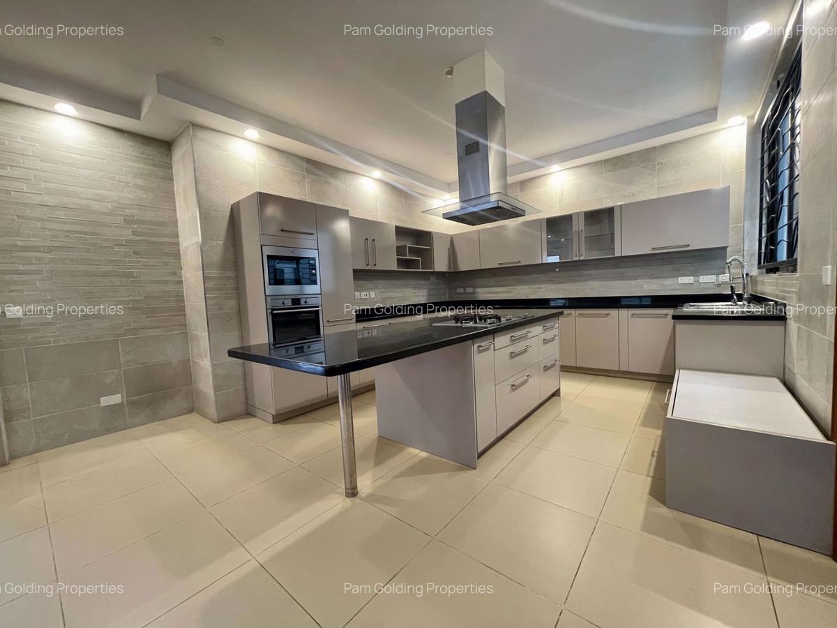 4 Bed Apartment with En Suite in General Mathenge - 2