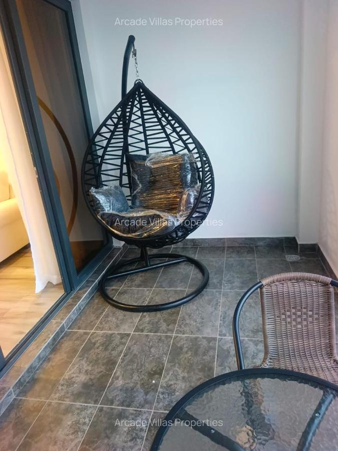 Serviced 2 Bed Apartment with En Suite in Brookside - 1