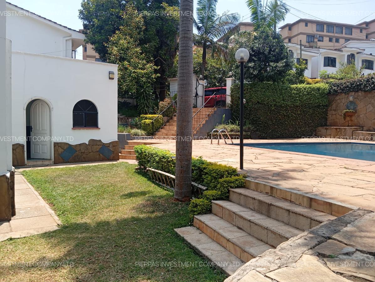 5 Bed Townhouse with En Suite in Riverside - 14
