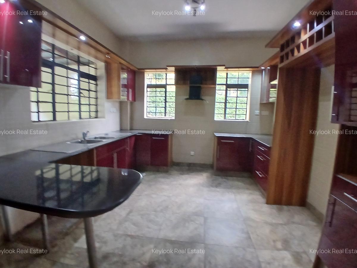 4 Bed Townhouse with En Suite at Off Ngecha Road - 11
