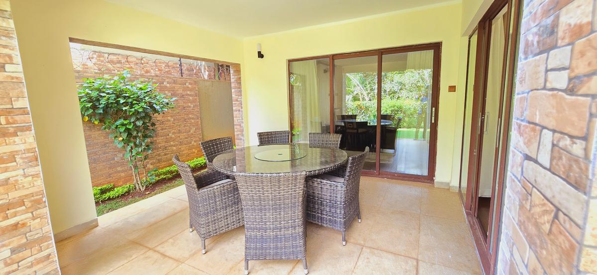 5 Bed Villa with En Suite at Convent Drive - 4