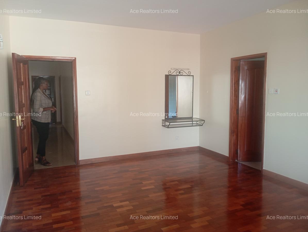 3 Bed Apartment with En Suite at Rhapta Road - 8