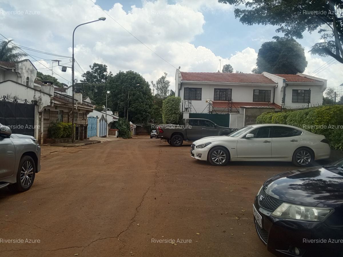 4 Bed Townhouse with En Suite at Westlands - 4