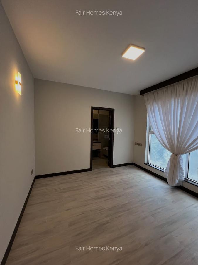 3 Bed Apartment with En Suite at Riverside Drive - 14