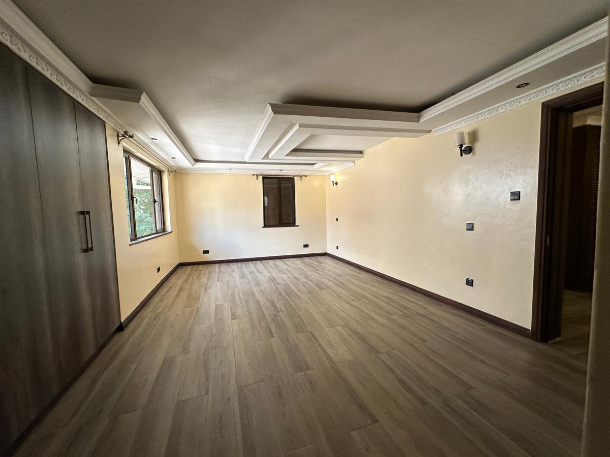 5 Bed Townhouse with En Suite in Lavington - 9