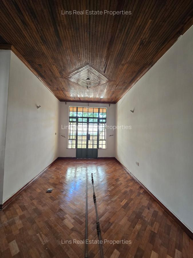 4 Bed Townhouse with En Suite in Lavington - 7