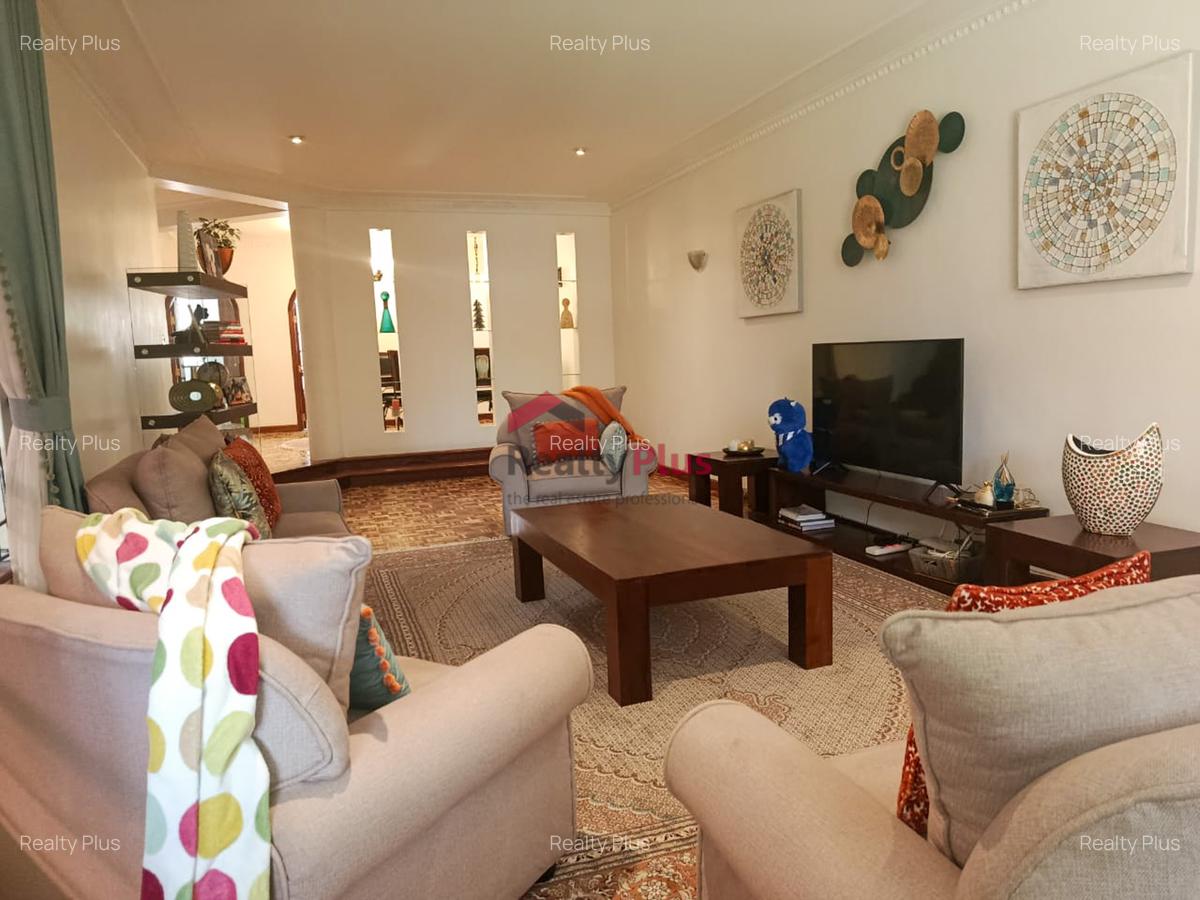 4 Bed House with En Suite in Westlands Area - 2