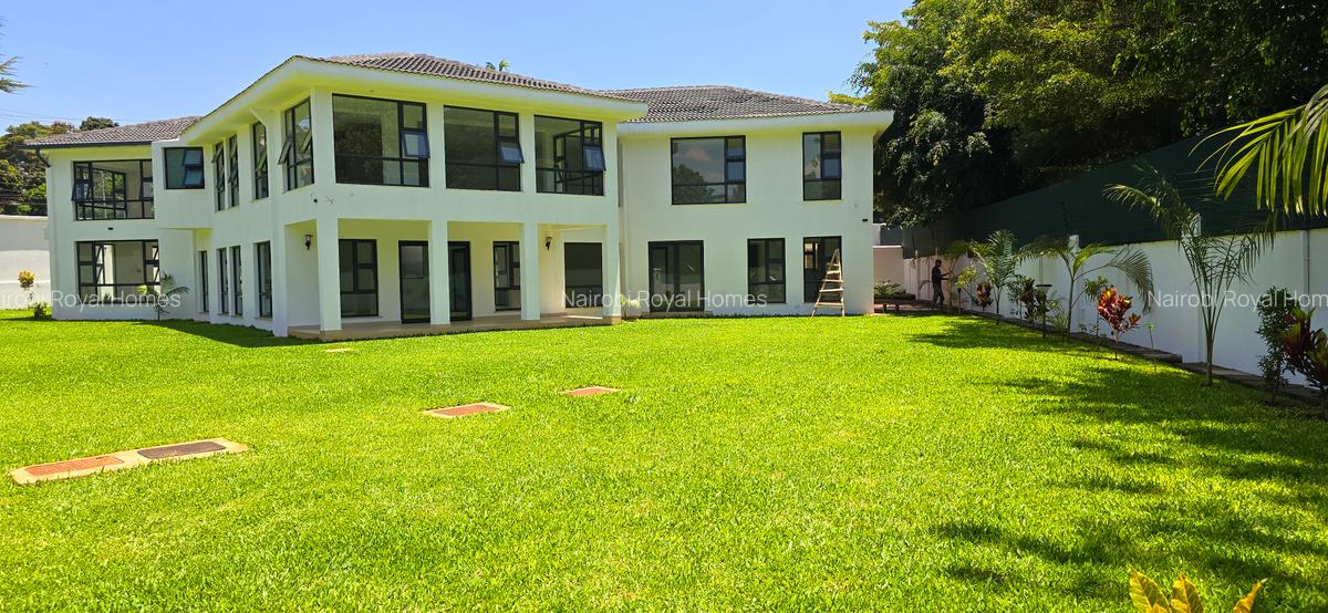 10 Bed House with En Suite at Runda Road - 6