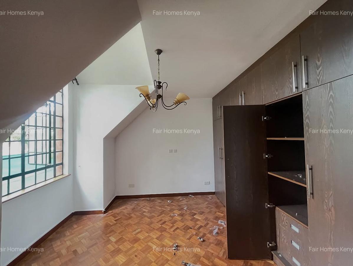 4 Bed Townhouse with En Suite at Chalbi Drive - 15