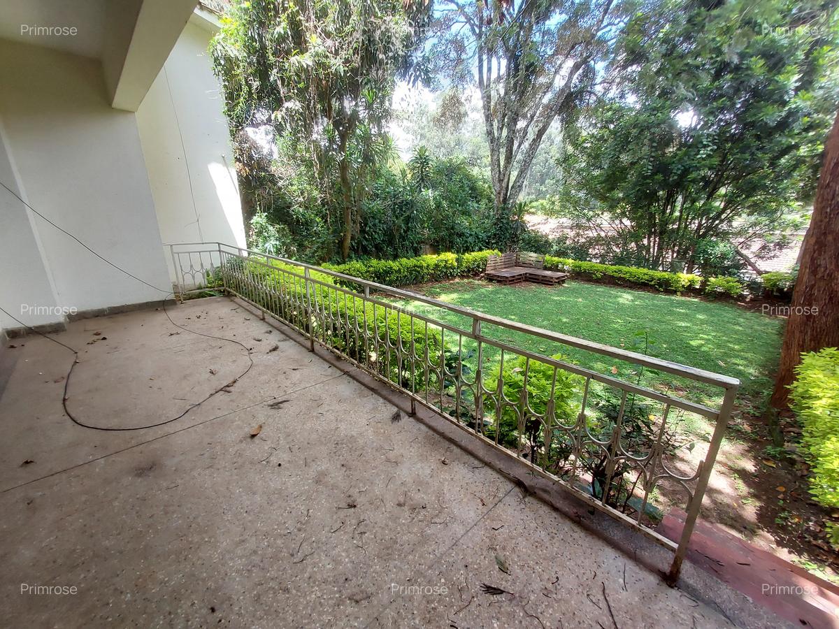 4 Bed Townhouse with En Suite in Spring Valley - 2