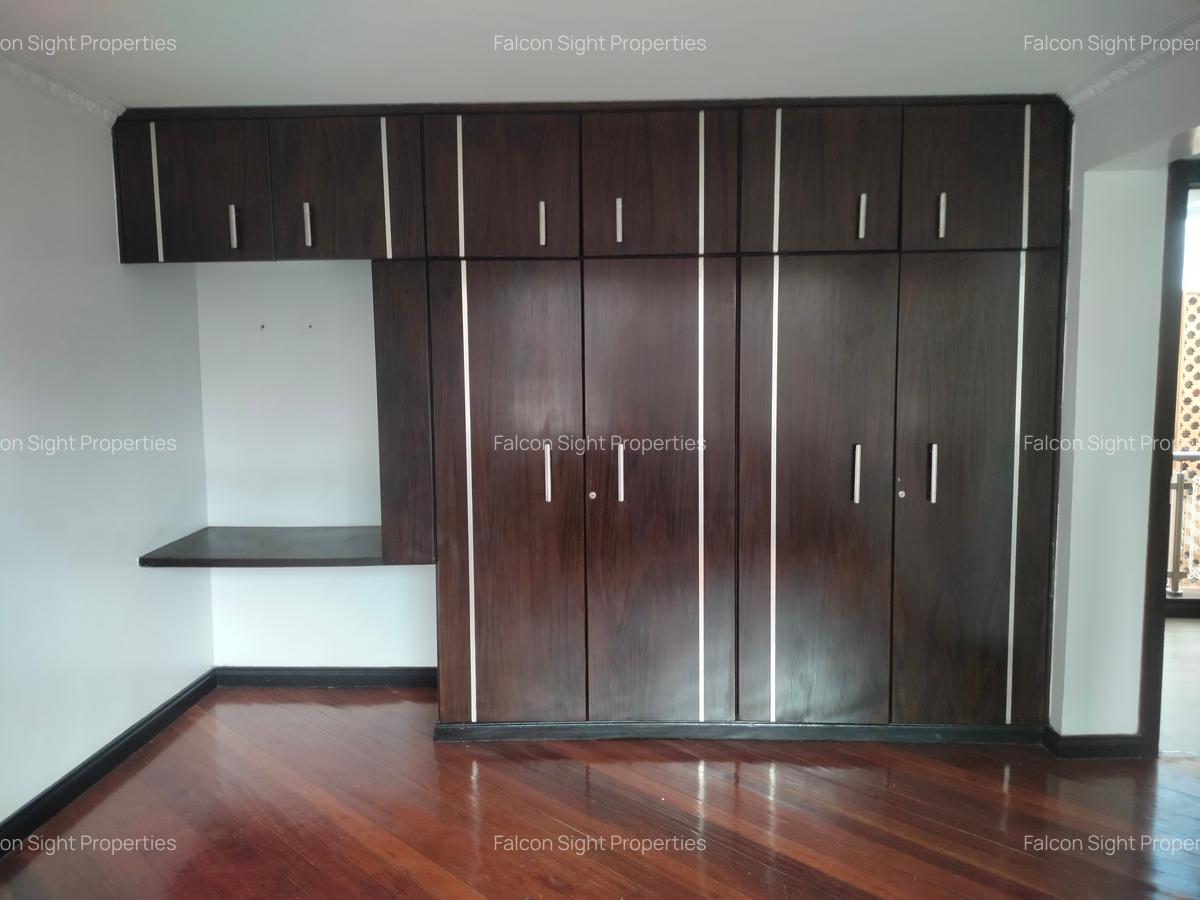 Commercial Property with Backup Generator at Few Minutes Drive To Gigiri - 14